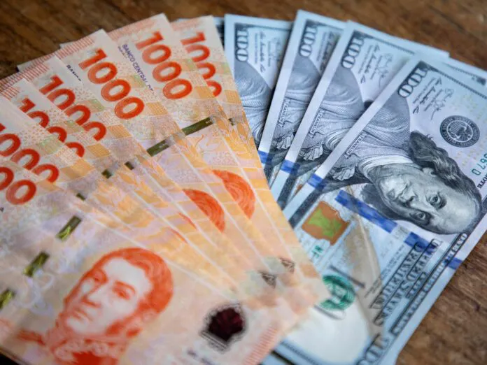 dolares-696x522