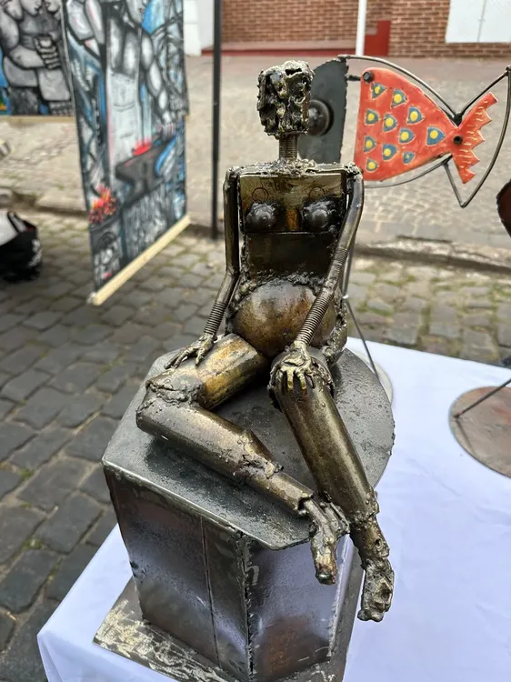 a2d063db-2011-445f-8c07-054aeb69cd9f