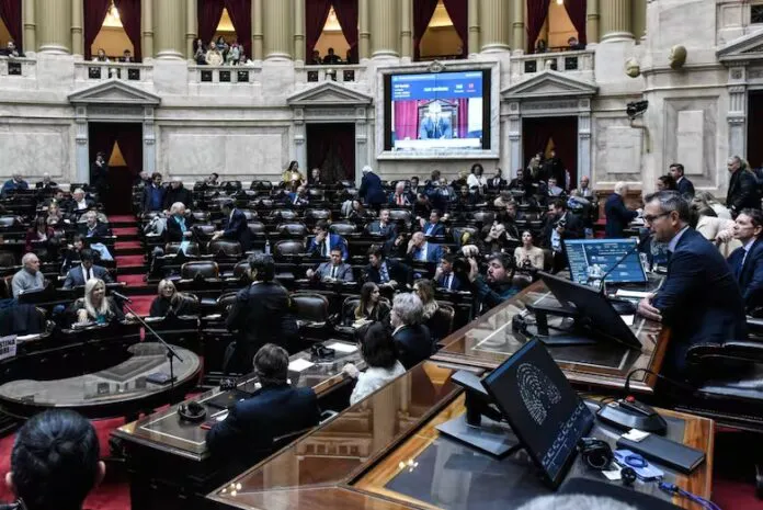 Diputados-696x465