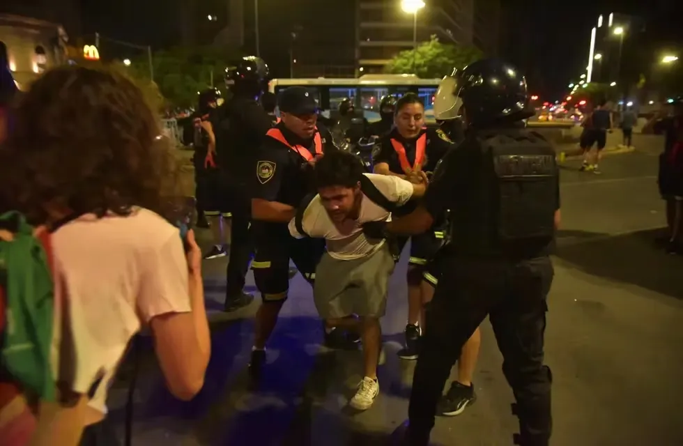 cacerolazo-cordoba-detenido