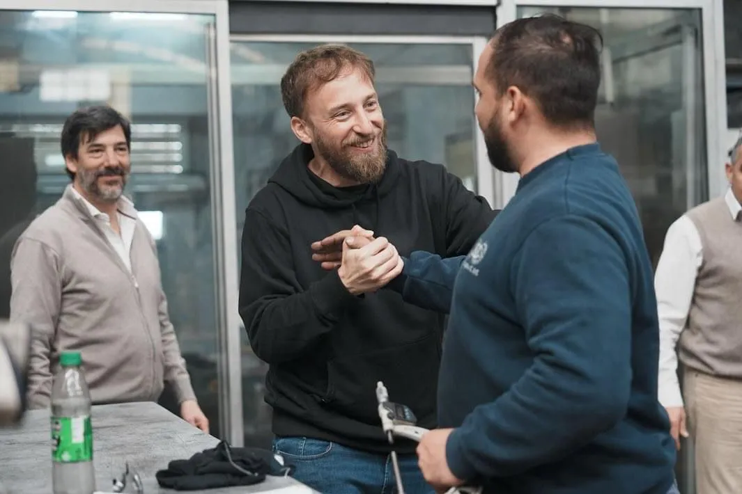 56f86115-a982-443c-9093-90aa2e277a8f