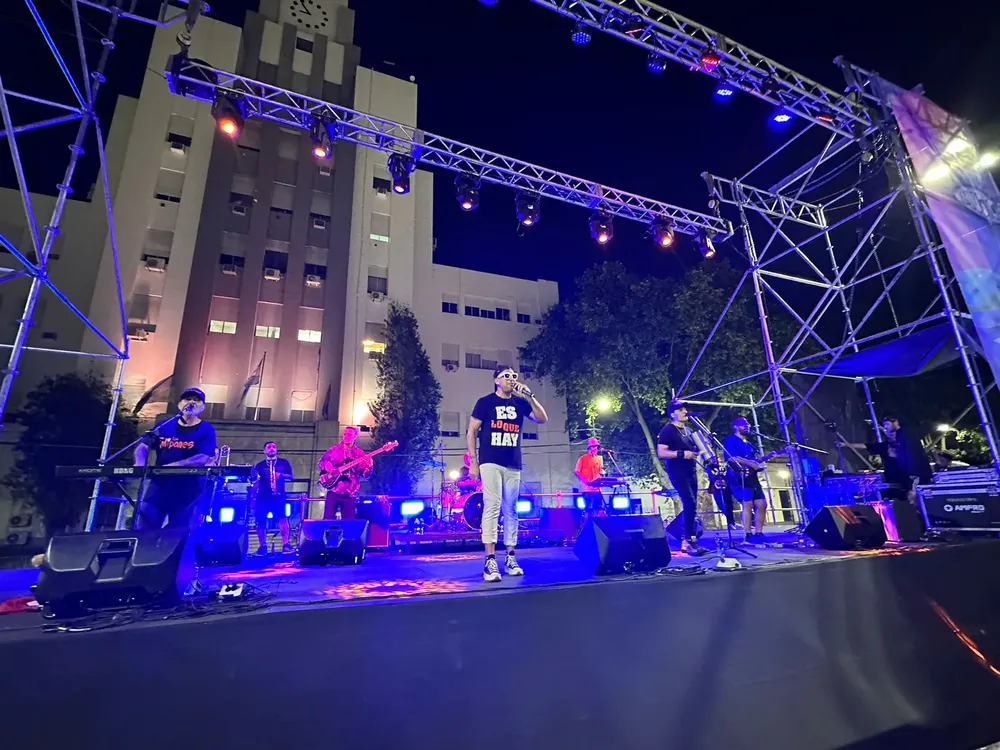 6afd9fc3-8ad6-4611-90fc-a1825317193e